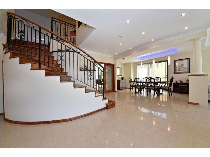 4 Glensanda Way, Mindarie WA 6030