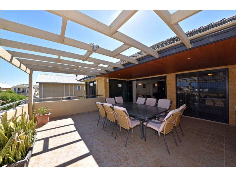 4 Glensanda Way, Mindarie WA 6030