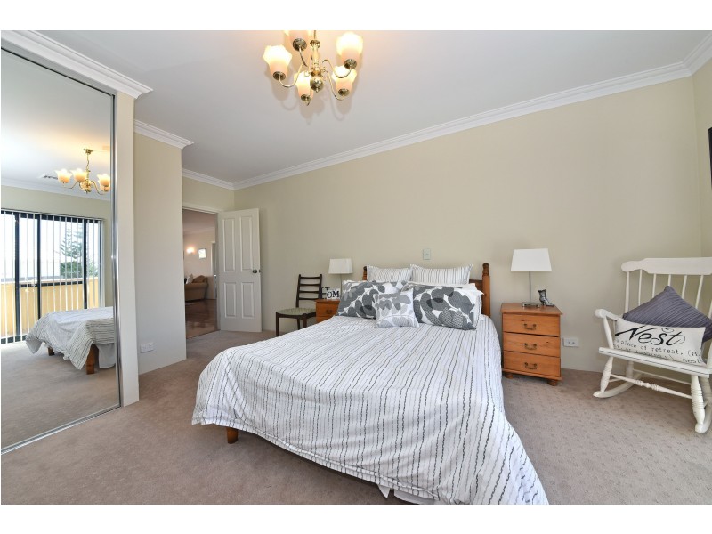 4 Glensanda Way, Mindarie WA 6030