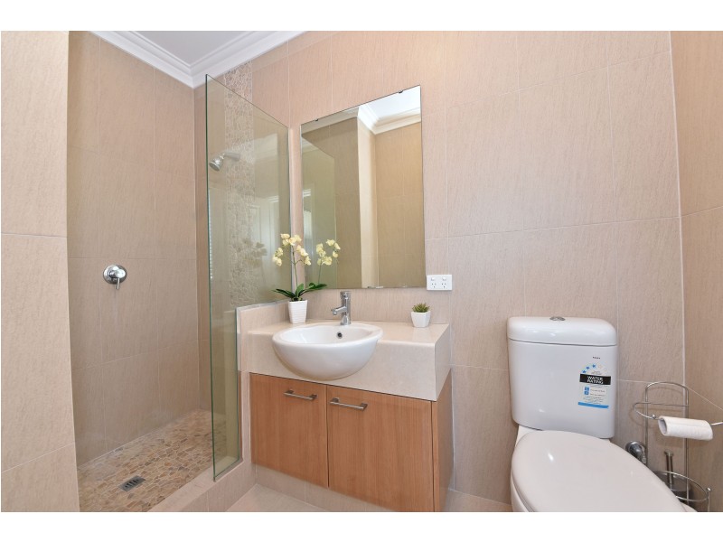 4 Glensanda Way, Mindarie WA 6030