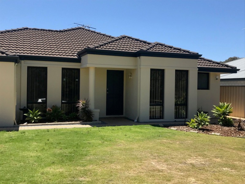 10 Lady Lindsay Cove, Yanchep WA 6035