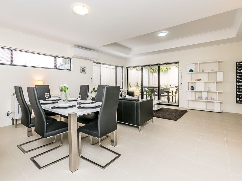 15/2 Fowey Loop, Mindarie WA 6030