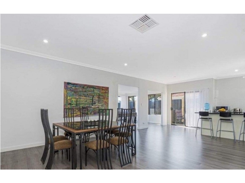 6 Bayfield Crescent, Mindarie WA 6030