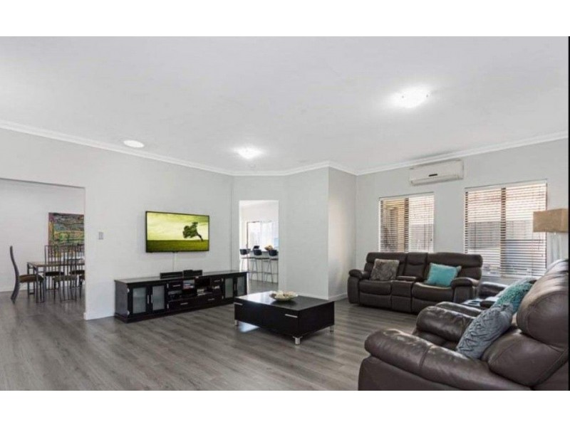 6 Bayfield Crescent, Mindarie WA 6030