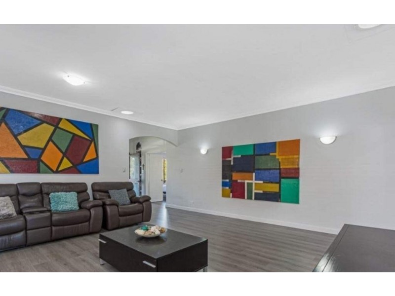 6 Bayfield Crescent, Mindarie WA 6030