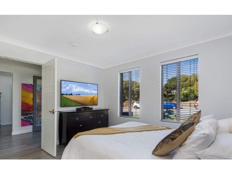 6 Bayfield Crescent, Mindarie WA 6030