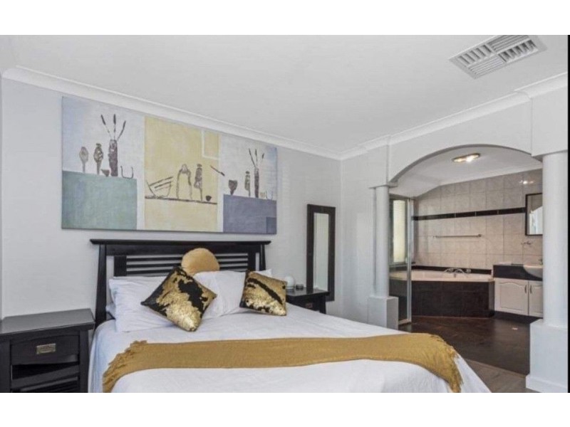 6 Bayfield Crescent, Mindarie WA 6030