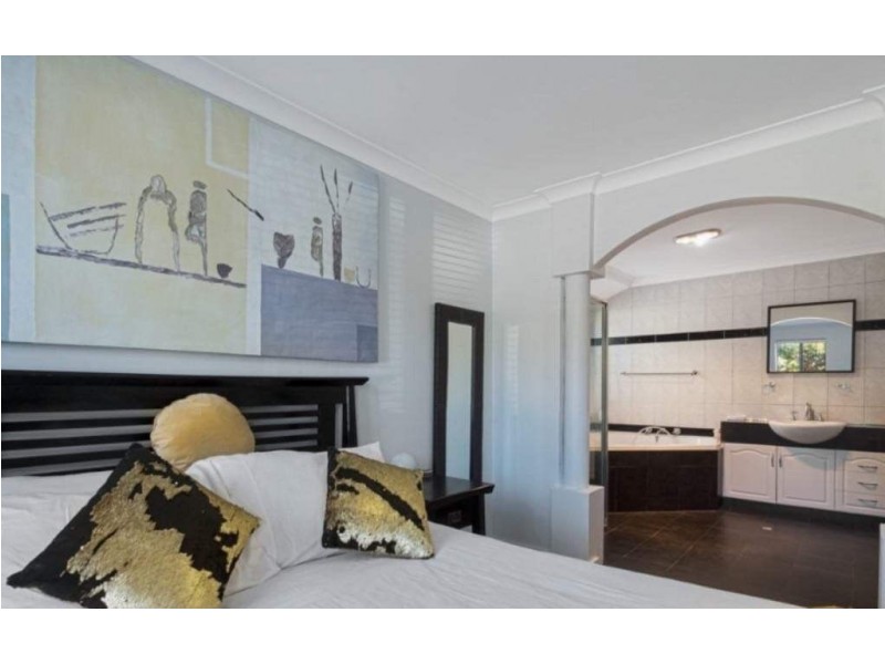 6 Bayfield Crescent, Mindarie WA 6030