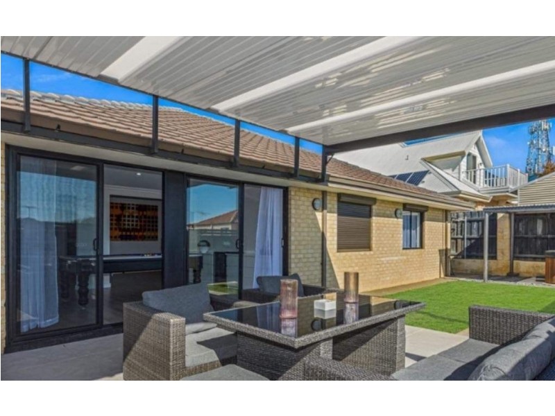6 Bayfield Crescent, Mindarie WA 6030