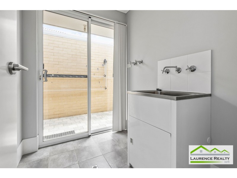 12 Debelle Way, Clarkson WA 6030