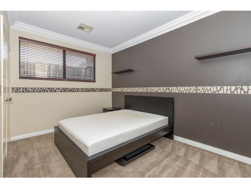 33 Avondale Court, Mindarie WA 6030