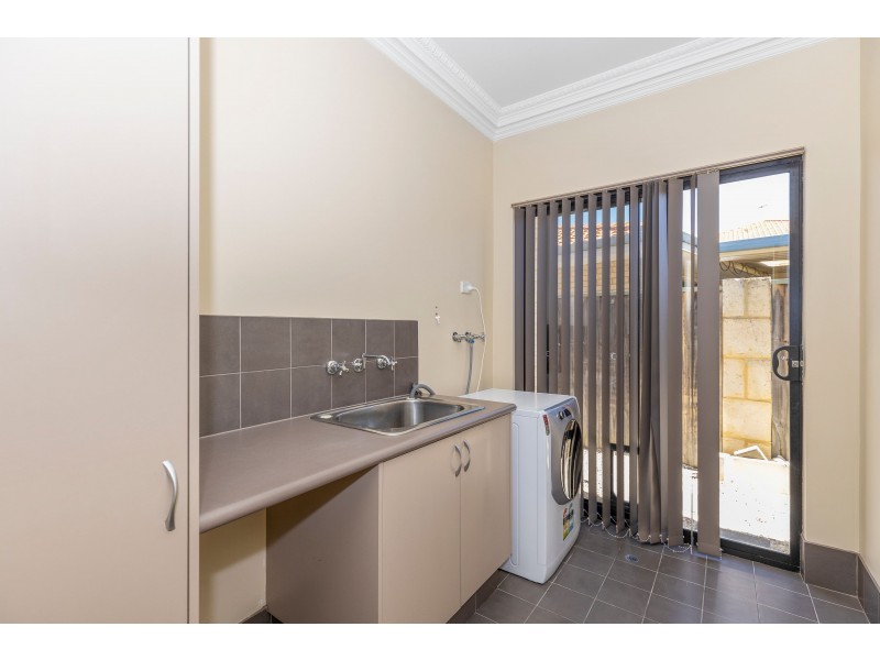 33 Avondale Court, Mindarie WA 6030