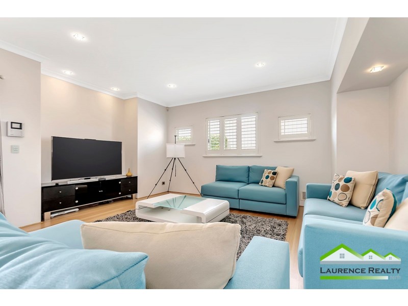 11 Hampshire Drive, Quinns Rocks WA 6030