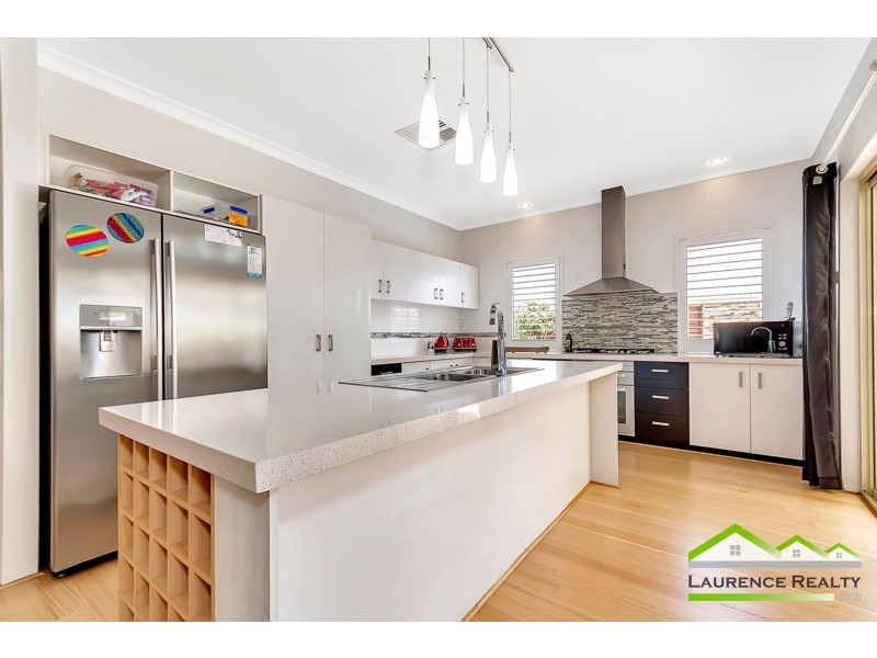 11 Hampshire Drive, Quinns Rocks WA 6030