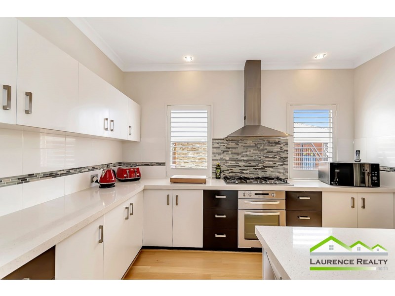 11 Hampshire Drive, Quinns Rocks WA 6030