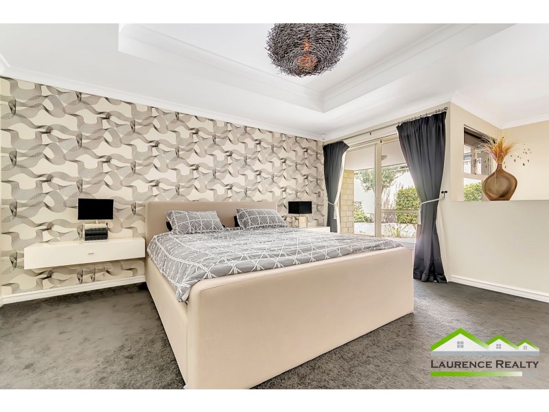 11 Hampshire Drive, Quinns Rocks WA 6030