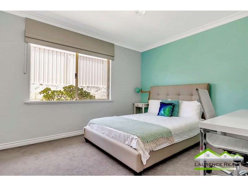 11 Hampshire Drive, Quinns Rocks WA 6030