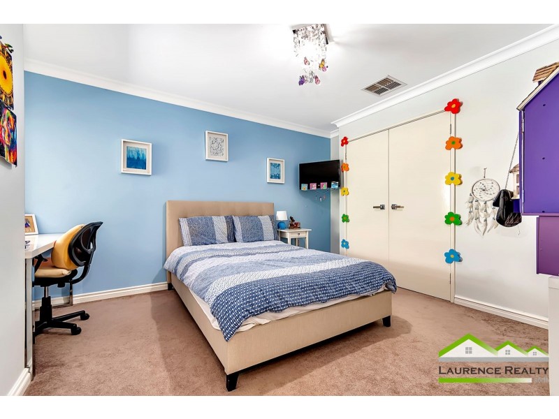 11 Hampshire Drive, Quinns Rocks WA 6030