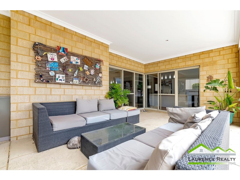 11 Hampshire Drive, Quinns Rocks WA 6030