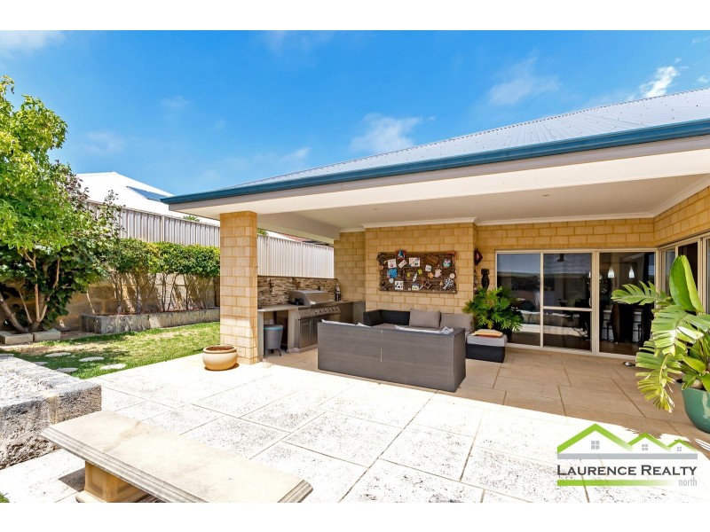 11 Hampshire Drive, Quinns Rocks WA 6030