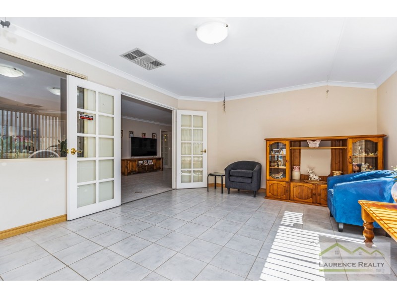 6 Peel Way, Mindarie WA 6030