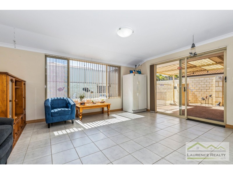 6 Peel Way, Mindarie WA 6030