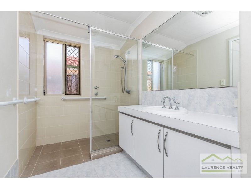 6 Peel Way, Mindarie WA 6030