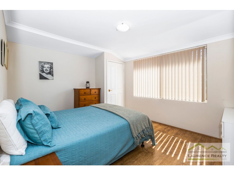 6 Peel Way, Mindarie WA 6030