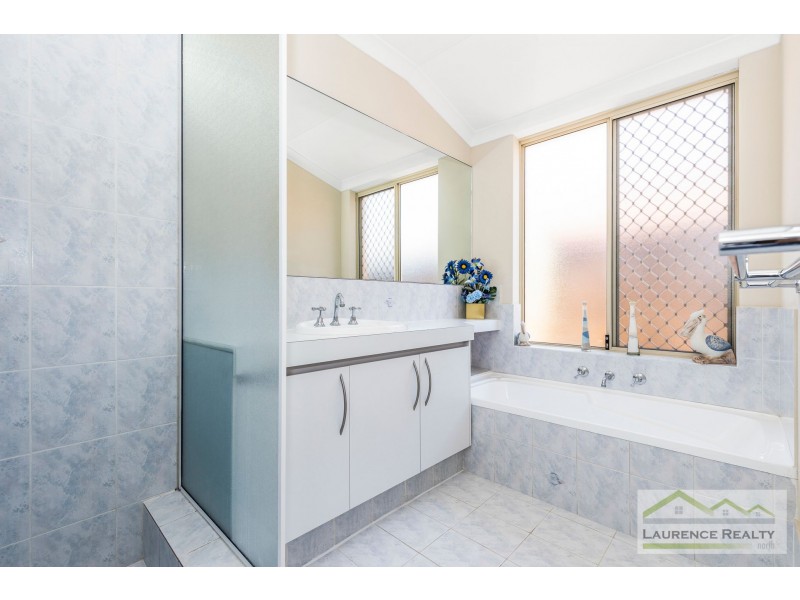 6 Peel Way, Mindarie WA 6030