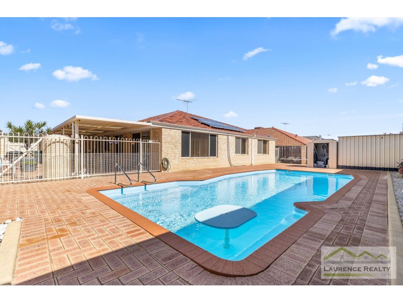 6 Peel Way, Mindarie WA 6030