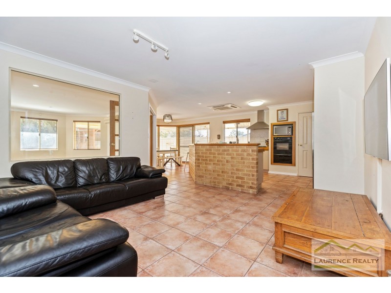 52 Roxburgh Circle, Kinross WA 6028