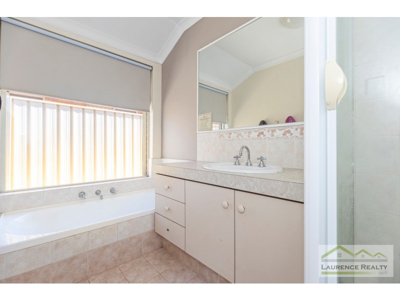 52 Roxburgh Circle, Kinross WA 6028