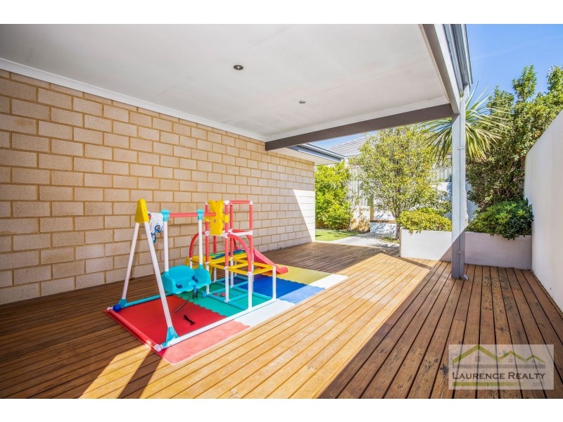32 Nomad Drive, Clarkson WA 6030