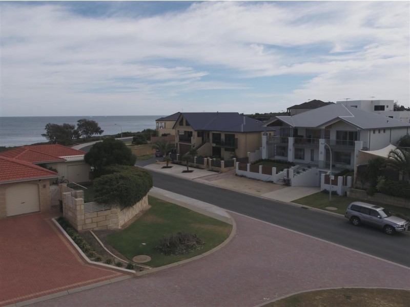 1 Ibiza Court, Mindarie WA 6030