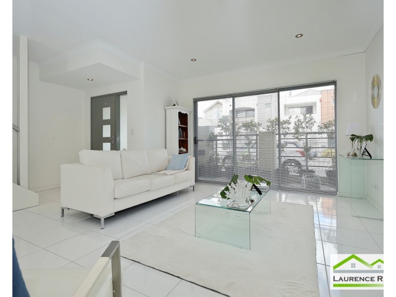 10 Eveleigh Boulevard, Clarkson WA 6030