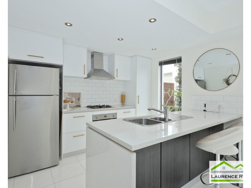 10 Eveleigh Boulevard, Clarkson WA 6030