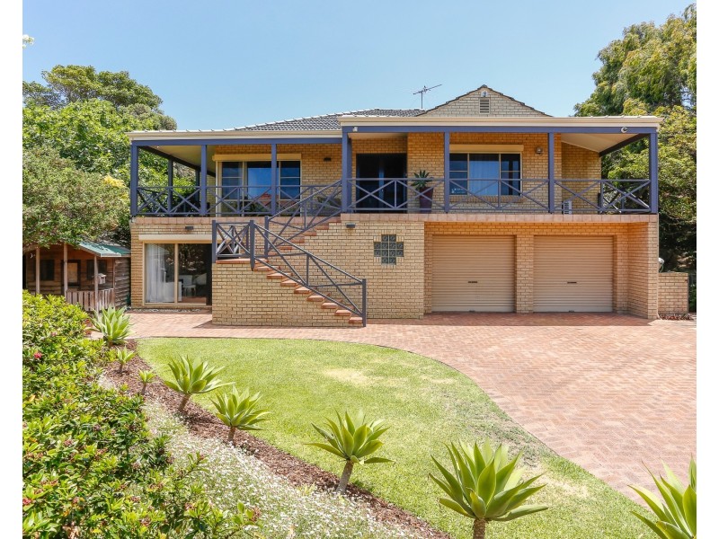 29 Tees Court, Mindarie WA 6030