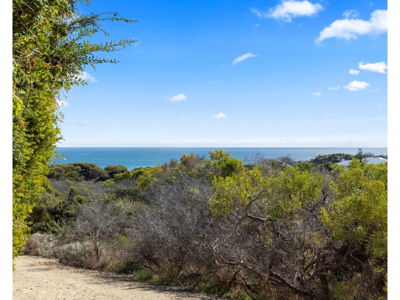 29 Tees Court, Mindarie WA 6030