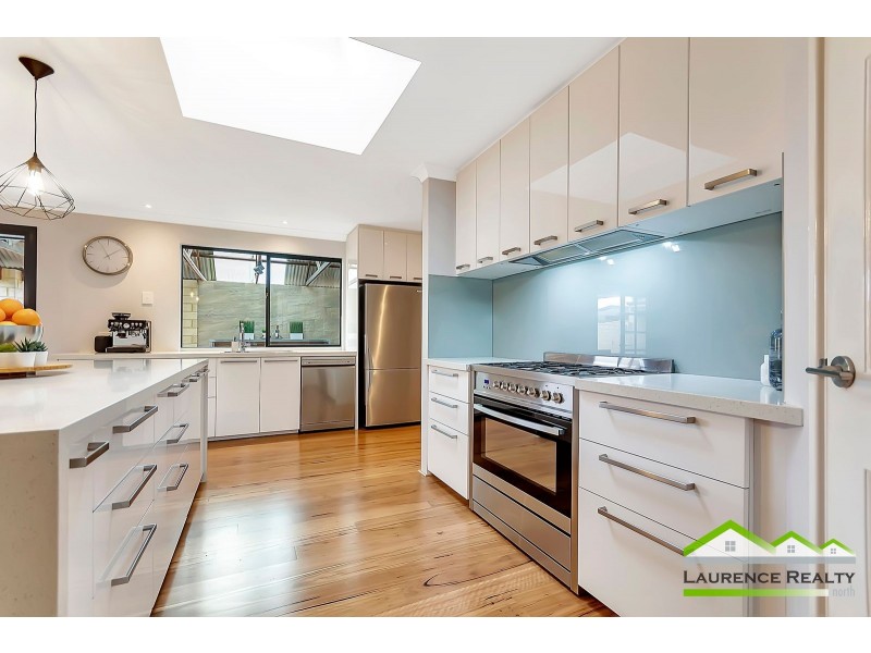 9 Dartmouth Circle, Quinns Rocks WA 6030