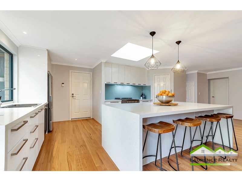 9 Dartmouth Circle, Quinns Rocks WA 6030