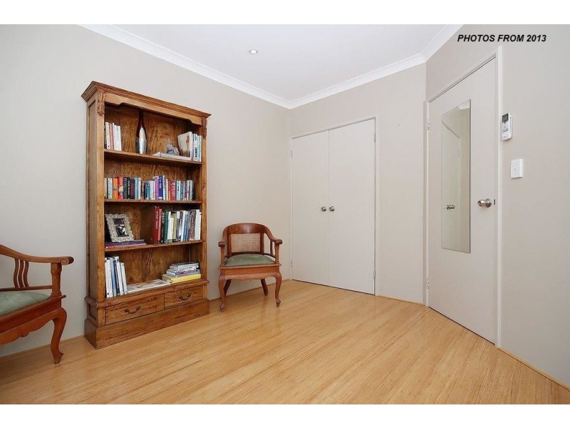 27 Toulon Circle, Mindarie WA 6030