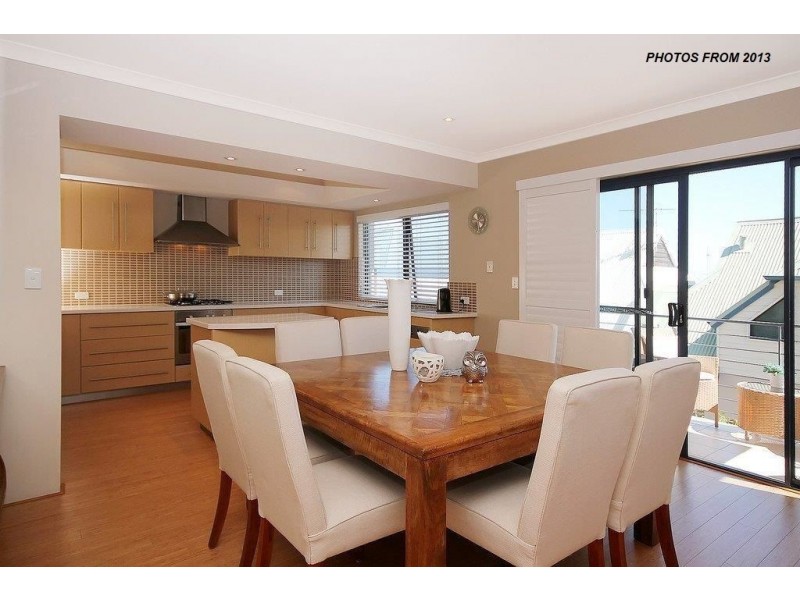 27 Toulon Circle, Mindarie WA 6030