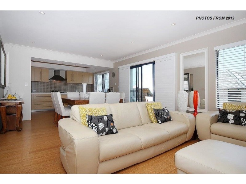 27 Toulon Circle, Mindarie WA 6030