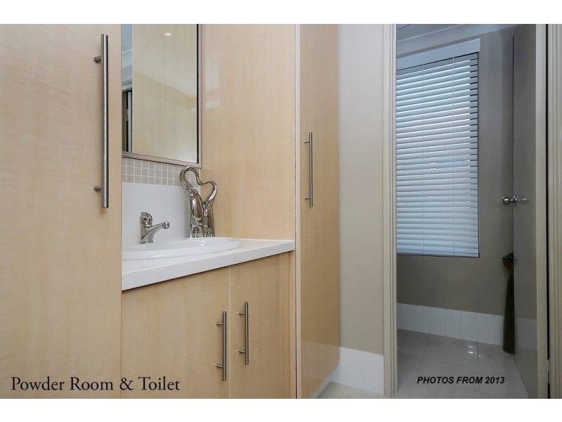 27 Toulon Circle, Mindarie WA 6030