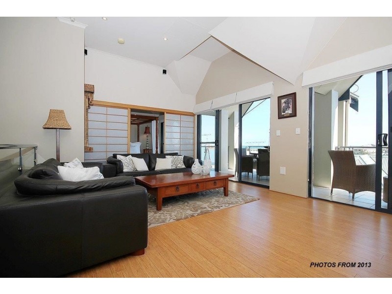 27 Toulon Circle, Mindarie WA 6030