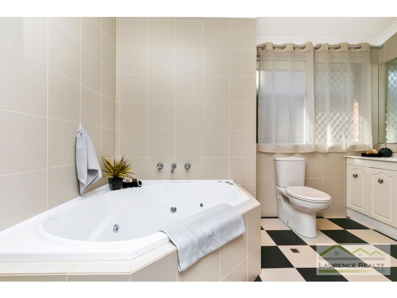 1 Tallinn Loop, Mindarie WA 6030