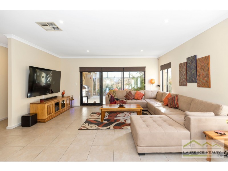 19 Hacienda Drive, Clarkson WA 6030