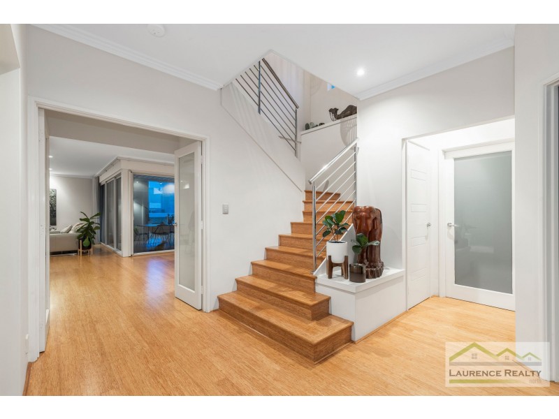 10 Swansea Promenade, Mindarie WA 6030