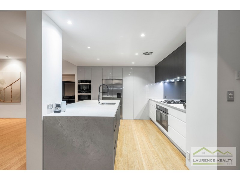 10 Swansea Promenade, Mindarie WA 6030