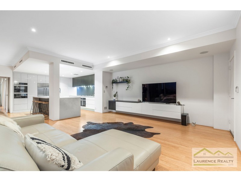 10 Swansea Promenade, Mindarie WA 6030